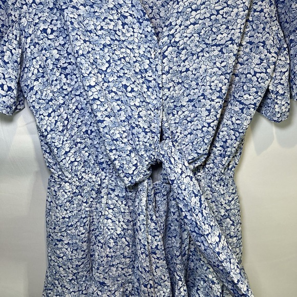 Petal And Pup Arielle's Blue Cutout‎ Mini Dress Women's Size 6 Floral Beautiful - Picture 3 of 8